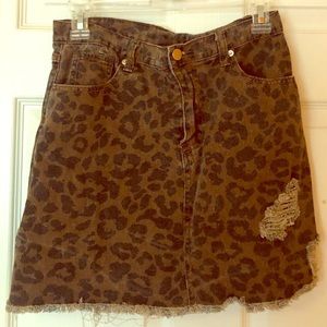 Cheetah mini skirt